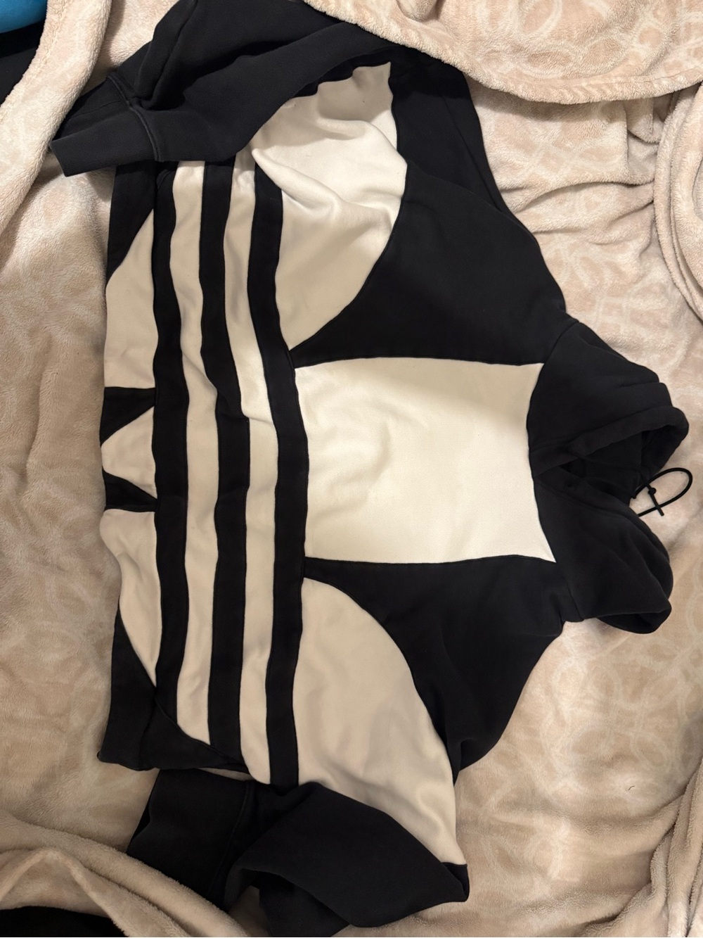 Adidas Black and White Cropped Hoodie - Classic Graphic
